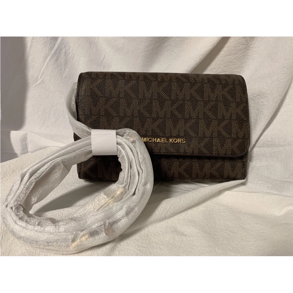 NWT Michael Kors Jet Set Item Medium Convertible Pouchtte Brown/Acorn-$248